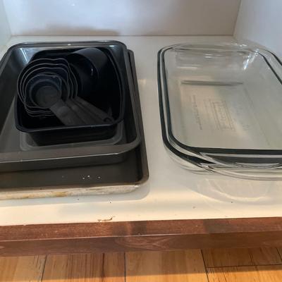 Baking pans