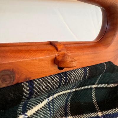 Trimingham Bermuda Clutches with Cedar Wood Handles (PBC-DZ)