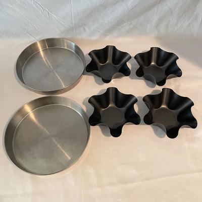 Baking Galore w/ KitchenAid, FireKing, Pyrex and More (K-SS)