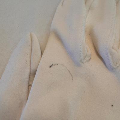Collection of Women’s Gloves (PBC-DZ)