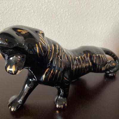 Tall glass vase with tiger decor