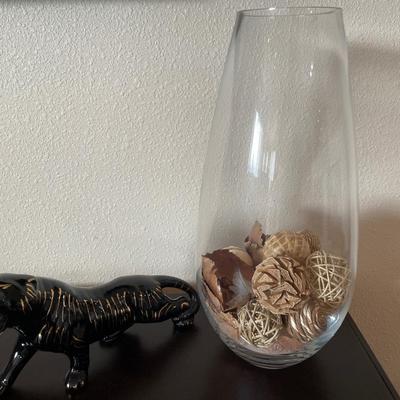 Tall glass vase with tiger decor