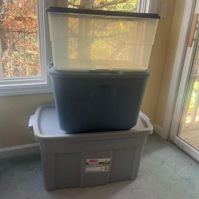 Collection Of Plastic Storage Containers (BD-MG)