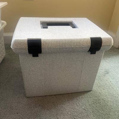 Collection Of Plastic Storage Containers (BD-MG)