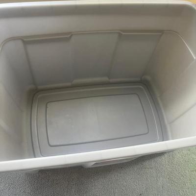Collection Of Plastic Storage Containers (BD-MG)