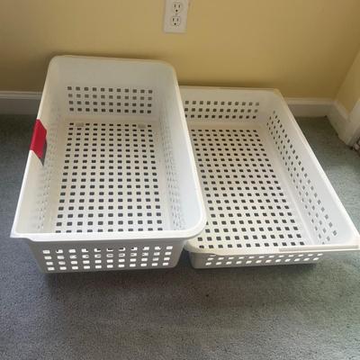 Collection Of Plastic Storage Containers (BD-MG)