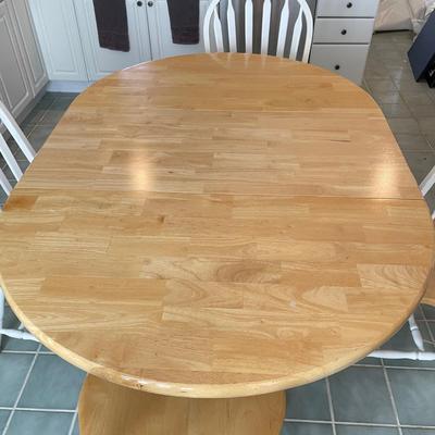 Breakfast Table with Leaf and Four Chairs by Ligo (K-SS)