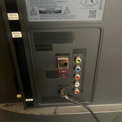 32” Samsung TV & 32” Toshiba FireTV (BD-MG)