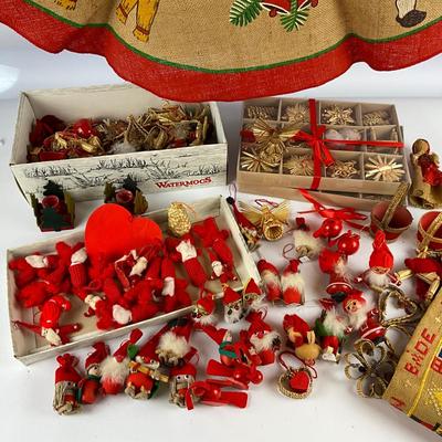 680 Swedish Holboll Christmas Straw Ornaments With Burlap Decor