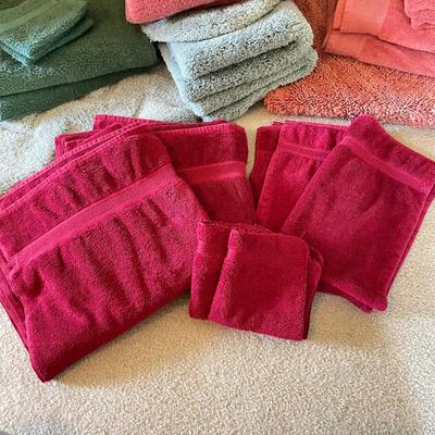 Several Bath Sets by JC Penny & Nate Berkus (PB-SS)
