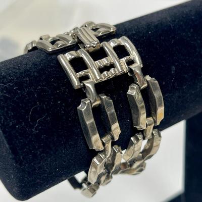 Silvertone Chain Link Bracelet