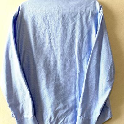 Emporio Armani light blue long sleeve button up shirt. 100% cotton 17-1/2 44