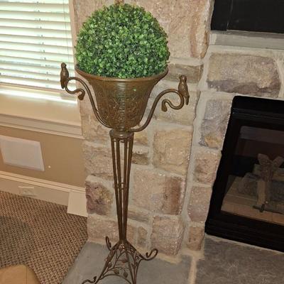 2 Mantle Planters