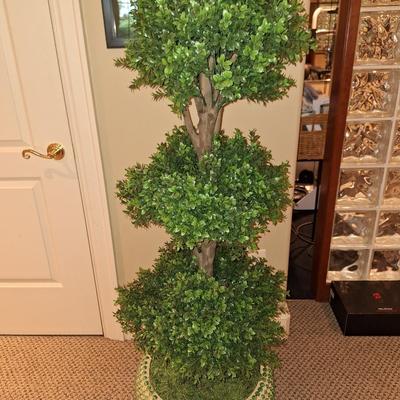 2 Topiary