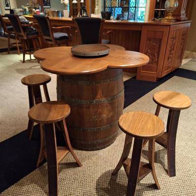 Barrel Table w Storage & 4 Stools
