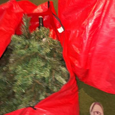 9' Prelit Christmas tree