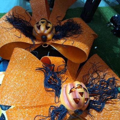 2 Halloween Bows