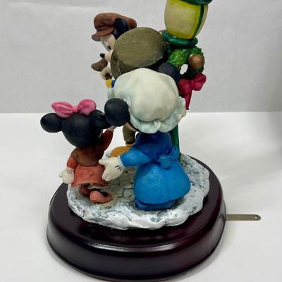 DISNEY Mickey Christmas Carol Statue, Figurine Music Box