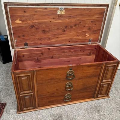 Lane Cedar Chest