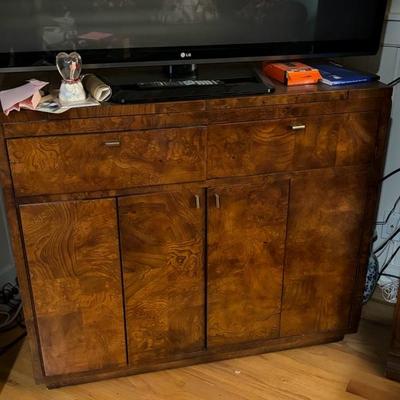 Vinyage TV Cabinet with Folding Doors