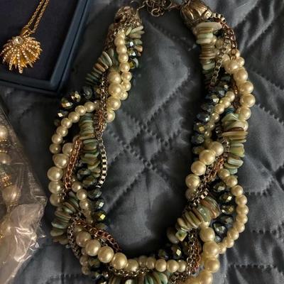 Fashion Jewelry - Chunky Necklace and more