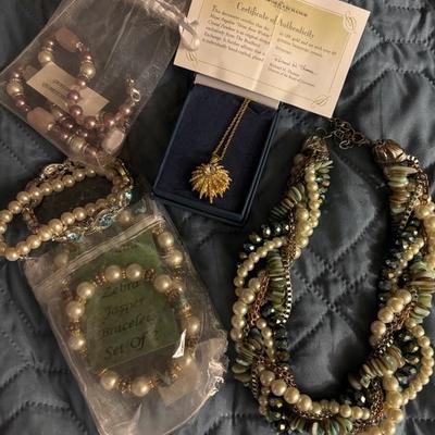 Fashion Jewelry - Chunky Necklace and more