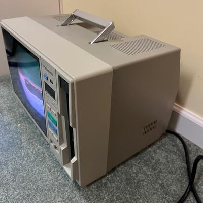 Panasonic VHS Portable Monitor/Player AG-500 (BS-MG)