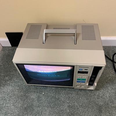 Panasonic VHS Portable Monitor/Player AG-500 (BS-MG)