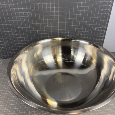 YUM! 30 Quart Mixing Bowl