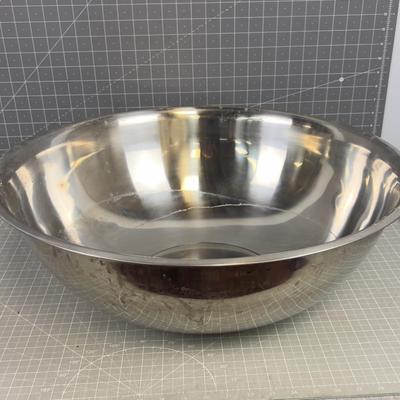 YUM! 30 Quart Mixing Bowl