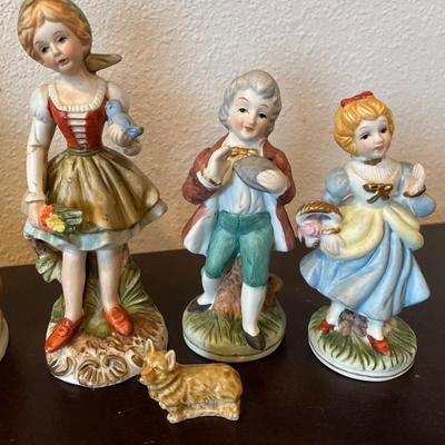 Porcelain figures