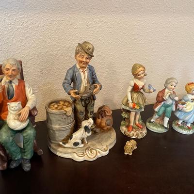 Porcelain figures