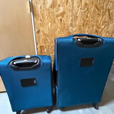 Samsonite luggage full size and carry on