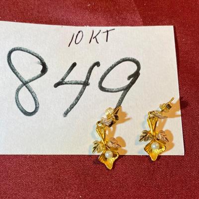 10 KT Earrings