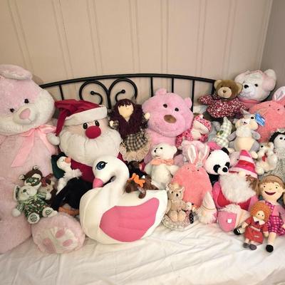 Lot of 34 Stuffed Animals