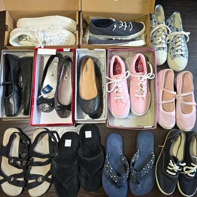Lot of 12 pairs of Shoes-Most are new size 8.5