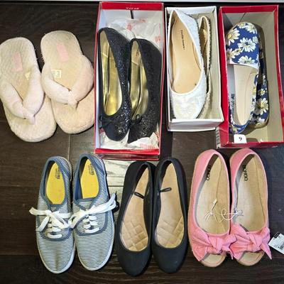 Lot of 8 pairs of Shoes- mostly Brand new- and lightly used