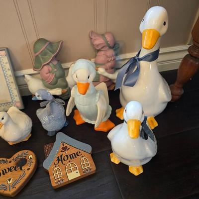 Lot of Misc household décor