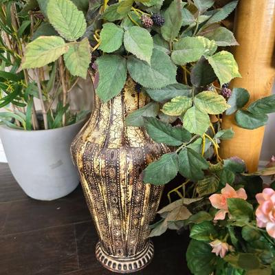Lot of Misc Plant Décor