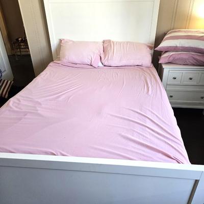 Lot of Misc Bedroom Furniture