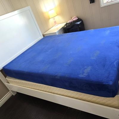 Lot of Misc Bedroom Furniture