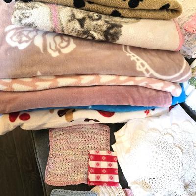 Lot of Misc Linens; blankets, bathroom rugs, doilies