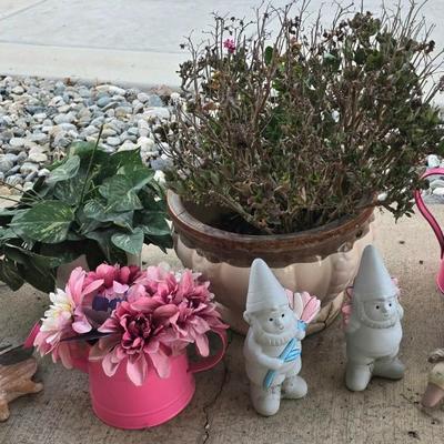 Lot of Misc Yard Art
