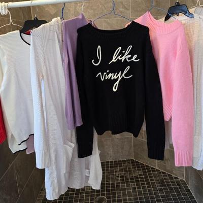 Lot of 10 sweaters