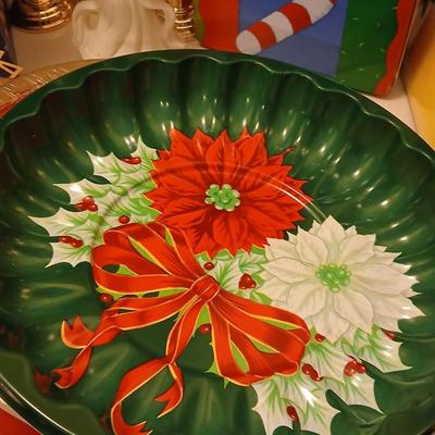 Christmas Items, new rolls of giftwrapping, candy cane deco, snowman boxes & more !