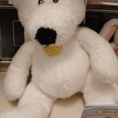 Feel better stuffed animals with two adorable boo-ewe Icepacks for toddlers with extra cubes