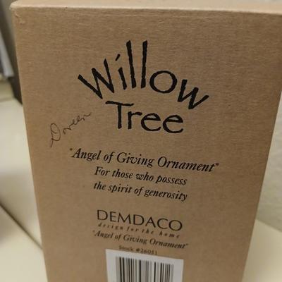 Willow tree and Boyds Bear collectible figures All brand new!