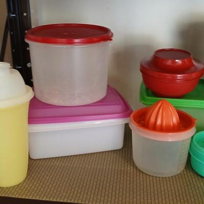 Tupperware Brand food storage containers (1)