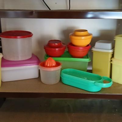 Tupperware Brand food storage containers (1)