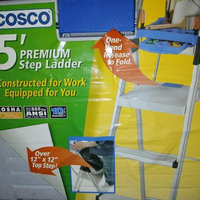 Brand new Cosco 5' folding step ladder Signature series
